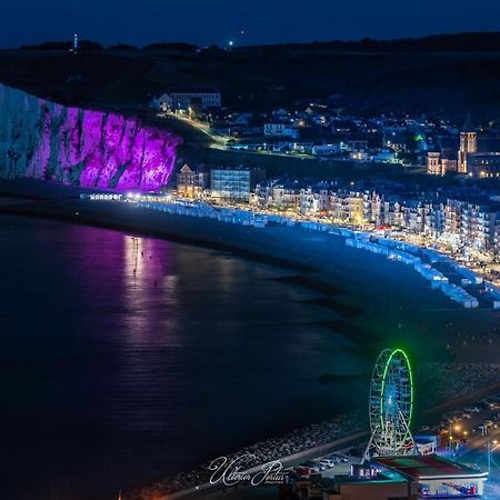 La Verriere. Les Locations Isahora C'Est Aussi Plusieurs Appart' De Standing A 2 Pas Du Chateau D'Eu, Des Falaises Du Treport, De Mers Les Bains Et Aux Portes De La Baie De Somme Eu (Seine-Maritime) Luaran gambar