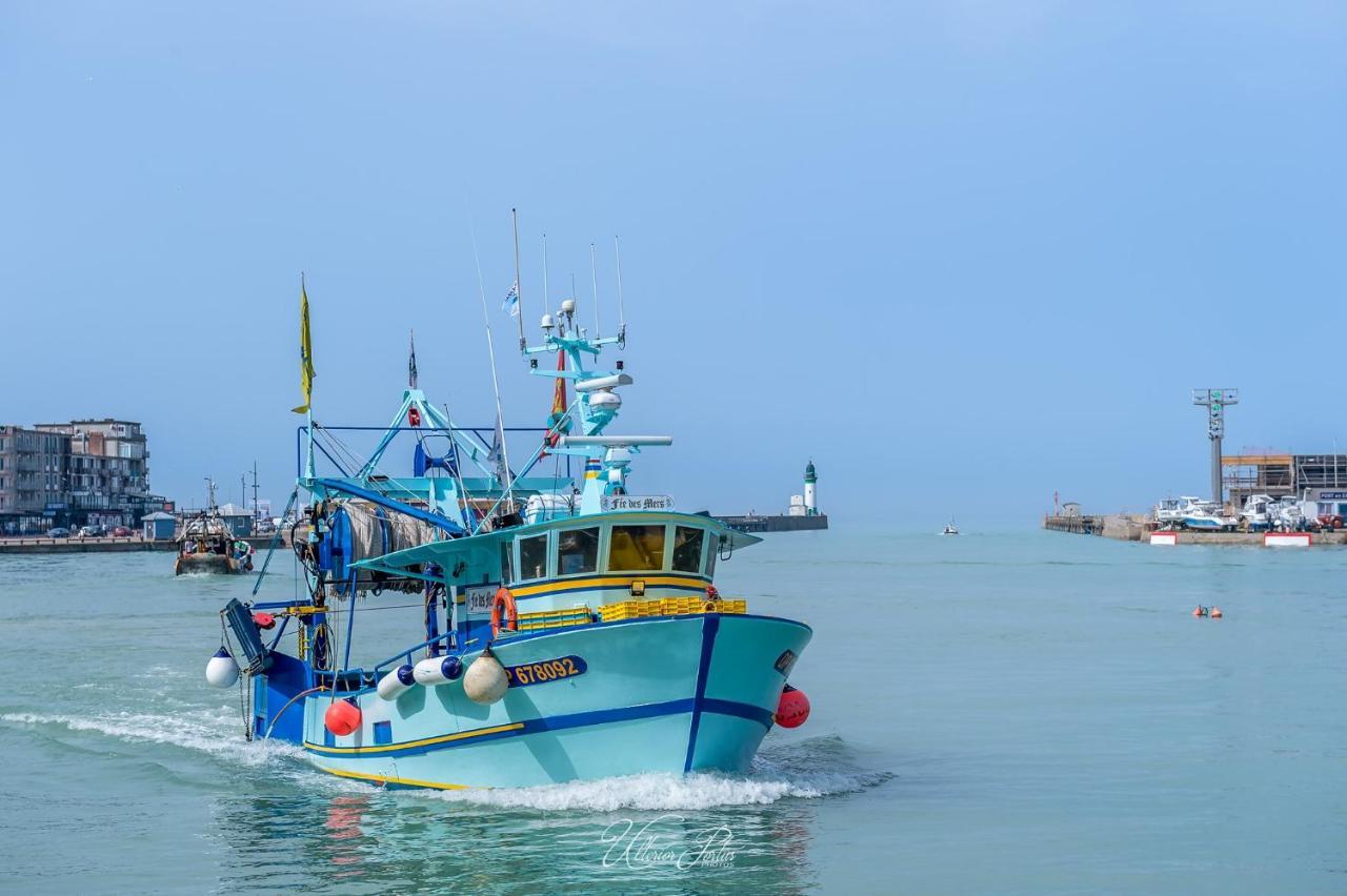 La Verriere. Les Locations Isahora C'Est Aussi Plusieurs Appart' De Standing A 2 Pas Du Chateau D'Eu, Des Falaises Du Treport, De Mers Les Bains Et Aux Portes De La Baie De Somme Eu (Seine-Maritime) Luaran gambar
