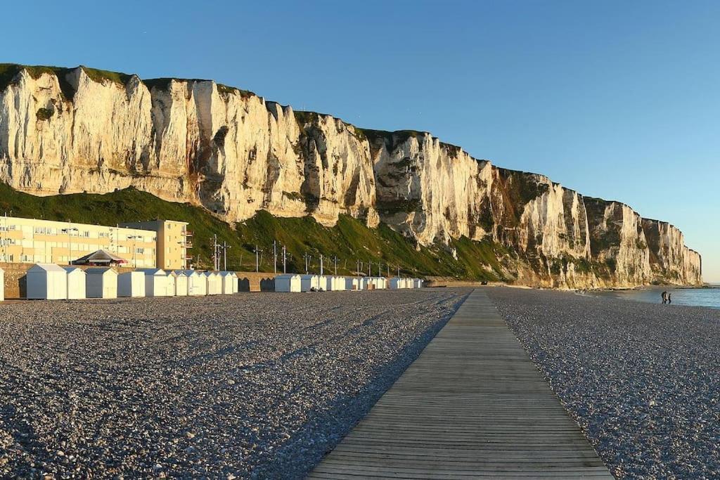 La Verriere. Les Locations Isahora C'Est Aussi Plusieurs Appart' De Standing A 2 Pas Du Chateau D'Eu, Des Falaises Du Treport, De Mers Les Bains Et Aux Portes De La Baie De Somme Eu (Seine-Maritime) Luaran gambar