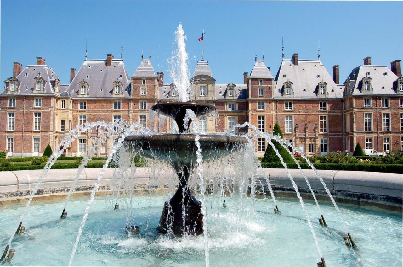 La Verriere. Les Locations Isahora C'Est Aussi Plusieurs Appart' De Standing A 2 Pas Du Chateau D'Eu, Des Falaises Du Treport, De Mers Les Bains Et Aux Portes De La Baie De Somme Eu (Seine-Maritime) Luaran gambar