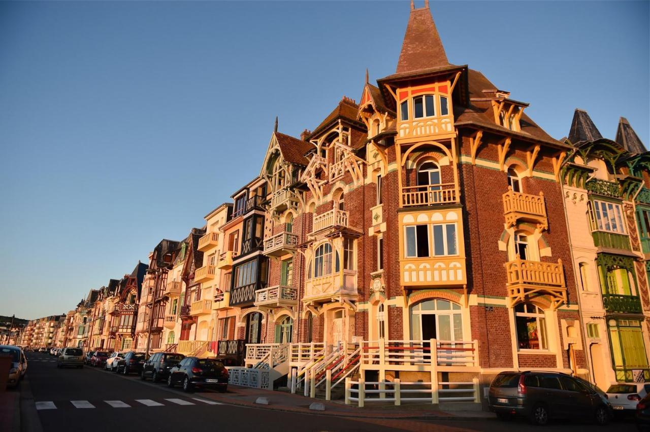 La Verriere. Les Locations Isahora C'Est Aussi Plusieurs Appart' De Standing A 2 Pas Du Chateau D'Eu, Des Falaises Du Treport, De Mers Les Bains Et Aux Portes De La Baie De Somme Eu (Seine-Maritime) Luaran gambar
